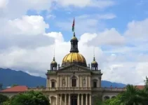 feriado de Tiradentes em Curitiba