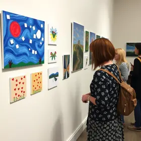 transformação dos Caps em galerias de arte
