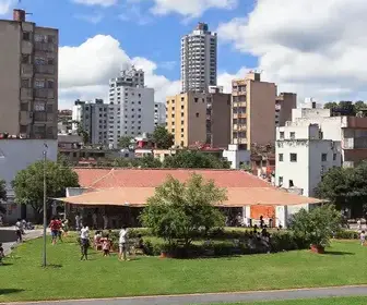 Espaços de Convivência e Centros-Dia para Idosos em Curitiba